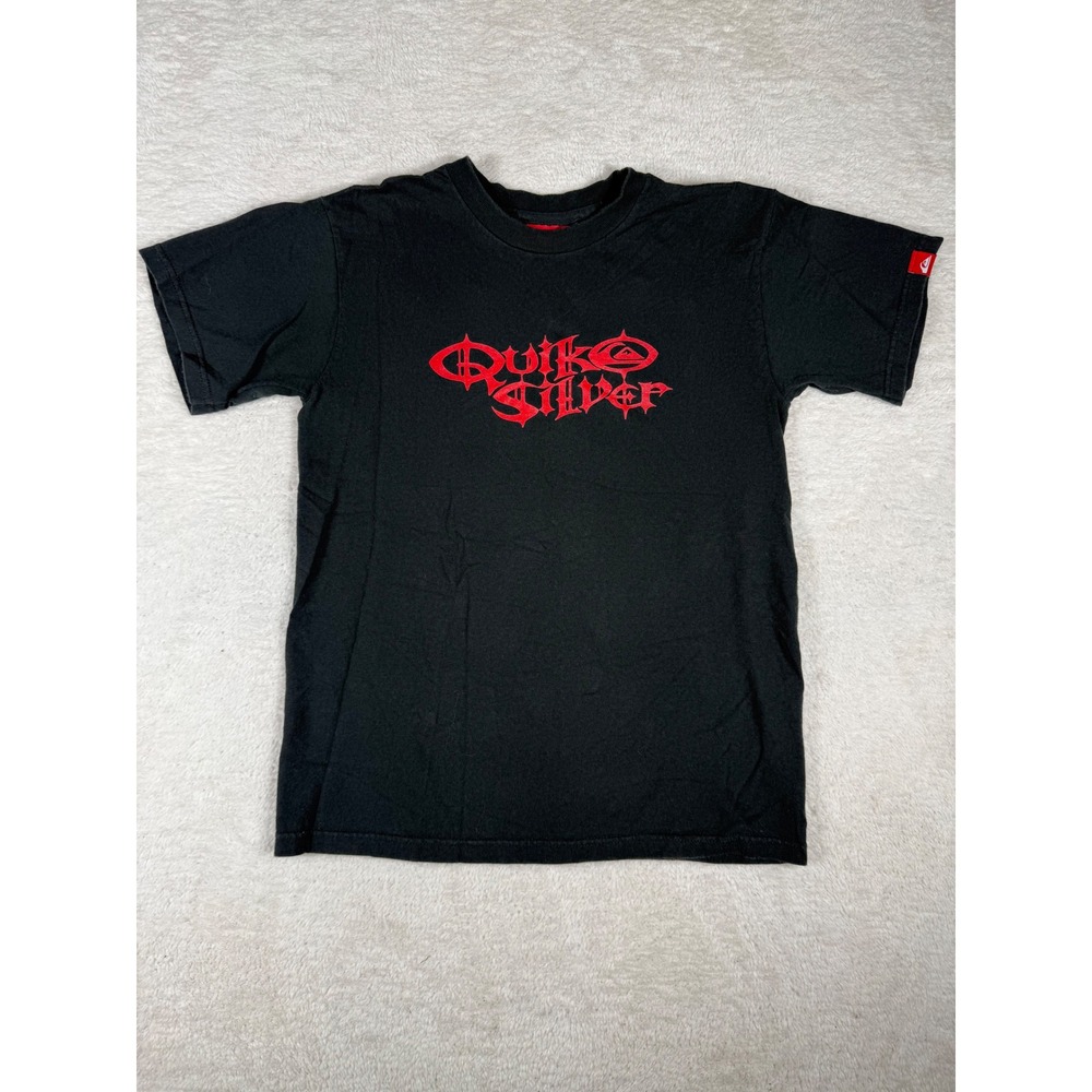 Quiksilver T-Shirt Boys Medium Black Red adult s Metal Logo Skate Surf Tee y2k